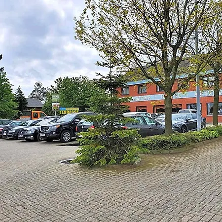Hotel B Six